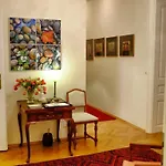 Altbauapartment Am Stadtpark Mit Uhrturmblick Apartamento Graz