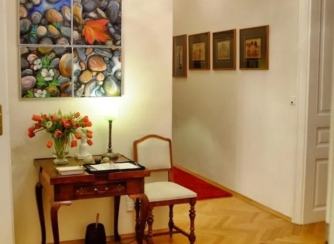 Altbauapartment Am Stadtpark Mit Uhrturmblick Daire Graz