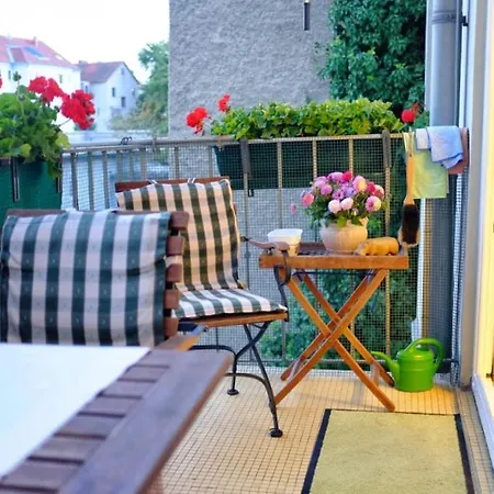Altbauapartment Am Stadtpark Mit Uhrturmblick Apartment Graz